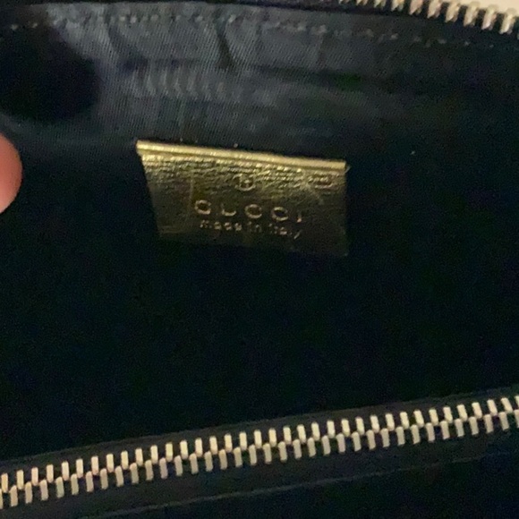 Gucci 'GUCCY' Crossbody Handbag in Metallic Gold Leather (6.3" x 6.75") - Picture 9 of 11